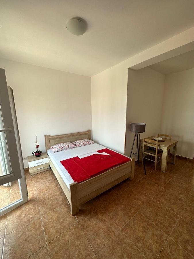 Apartmani Ilic Bečići Exteriör bild